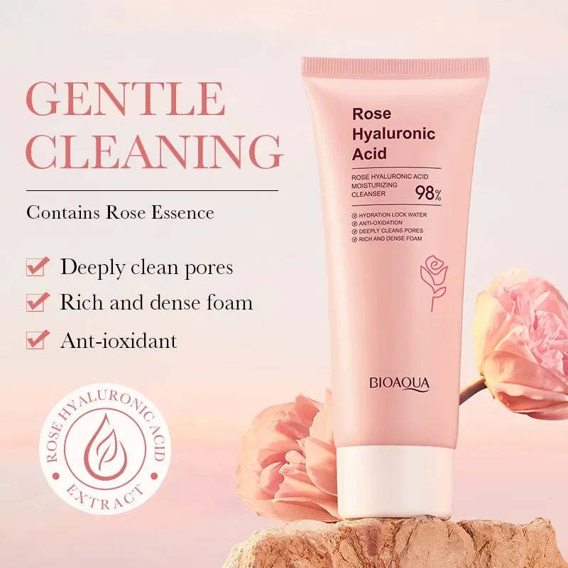 "Nettoyant Moussant pour le Visage à l'Acide Hyaluronique et à la Rose