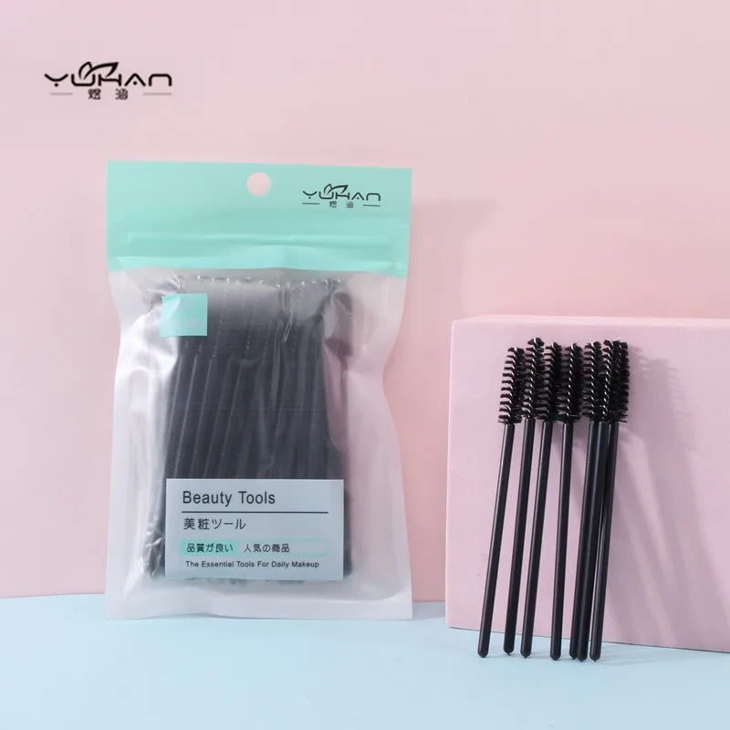 Ensemble de 50 Brosses de Maquillage à Tête Flexible - Accessoires pour Cils et Extensions